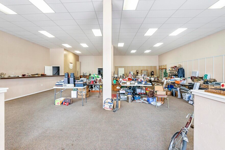 More Photos Of 233 Main Ave E, Twin Falls Storefront For Sale