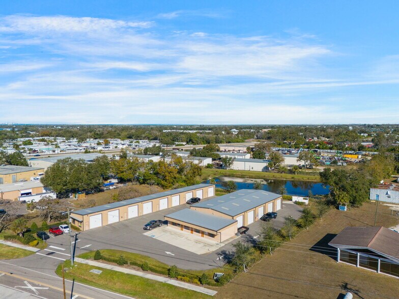 More Photos Of 810-814 49th St E, Palmetto Warehouse For Lease