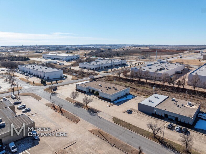 More Photos Of 3613-3621 S Moulton Dr, Oklahoma City Service For Lease