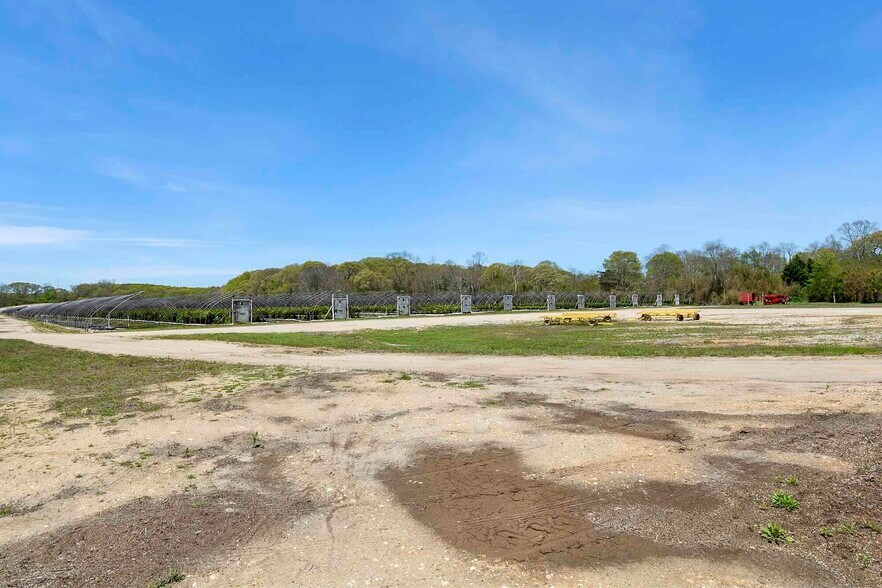 More Photos Of 935 Franklinville Road, Laurel Land For Sale