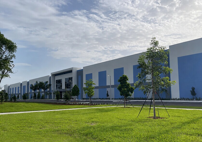 Primary Photo Of 4851 W Atlantic Blvd, Coconut Creek Unknown For Lease