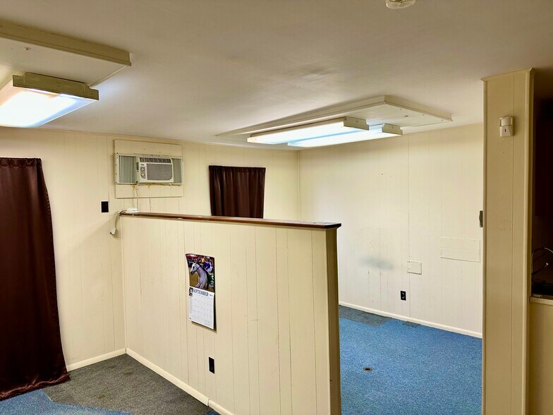 More Photos Of 712 S Main St, North East Office For Lease