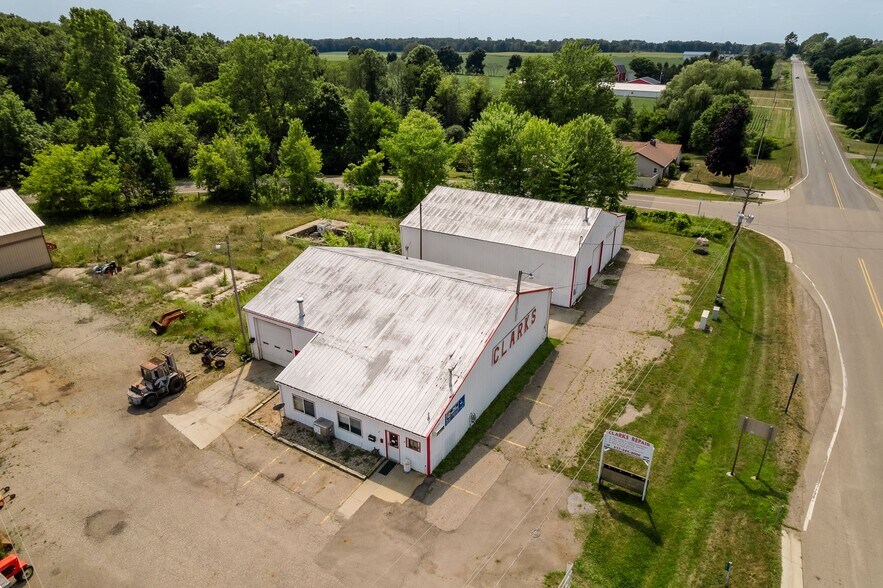 More Photos Of 2511 W Bellevue Rd, Leslie Warehouse For Sale