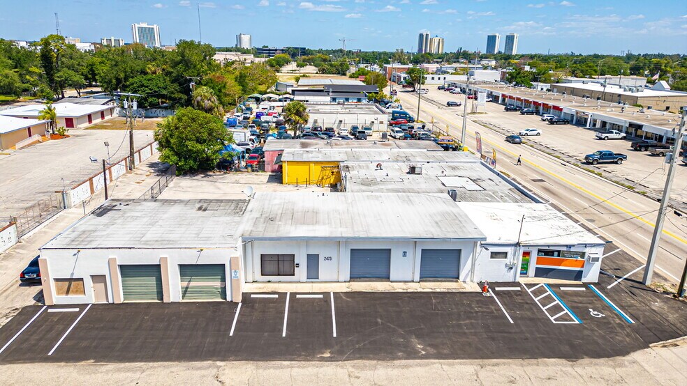 More Photos Of 2280-2290 Fowler St, Fort Myers Freestanding For Sale