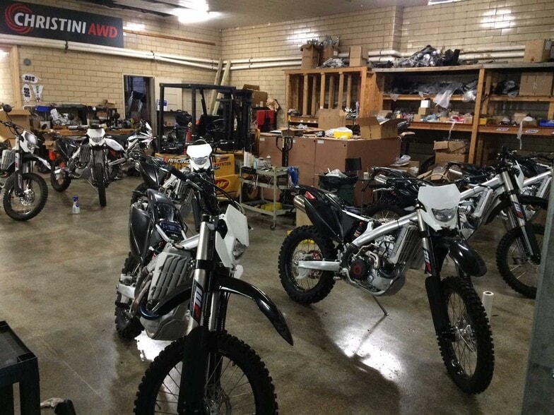 More Photos Of 611-619 N 2nd St, Philadelphia Auto Dealership For Sale