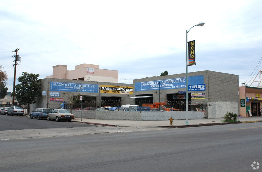 Primary Photo Of 10702 Magnolia Blvd, North Hollywood Auto Repair For Lease