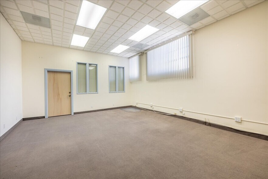 More Photos Of 1635-1641 El Camino Real, Millbrae Medical For Sale