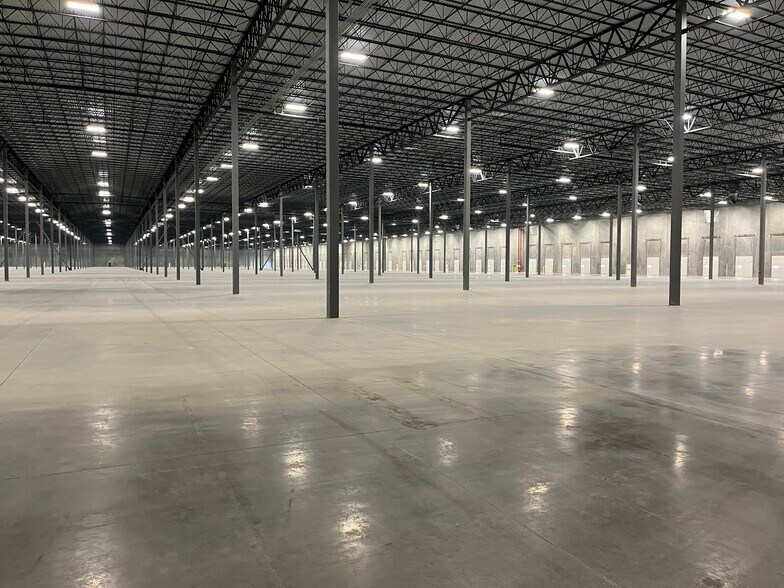 More Photos Of 283 Cardinal Dr, Marengo Unknown For Lease