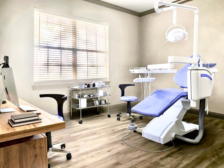 More Photos Of 6817 Southpoint Pky, Jacksonville Loft Creative Space For Lease