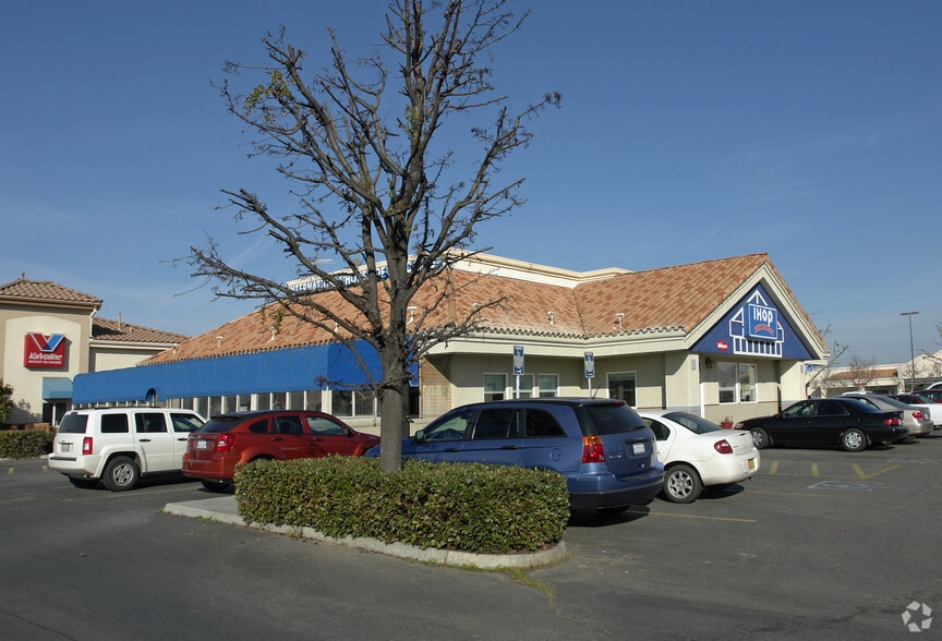 More Photos Of 2001-2295 W Cleveland Ave, Madera Unknown For Lease