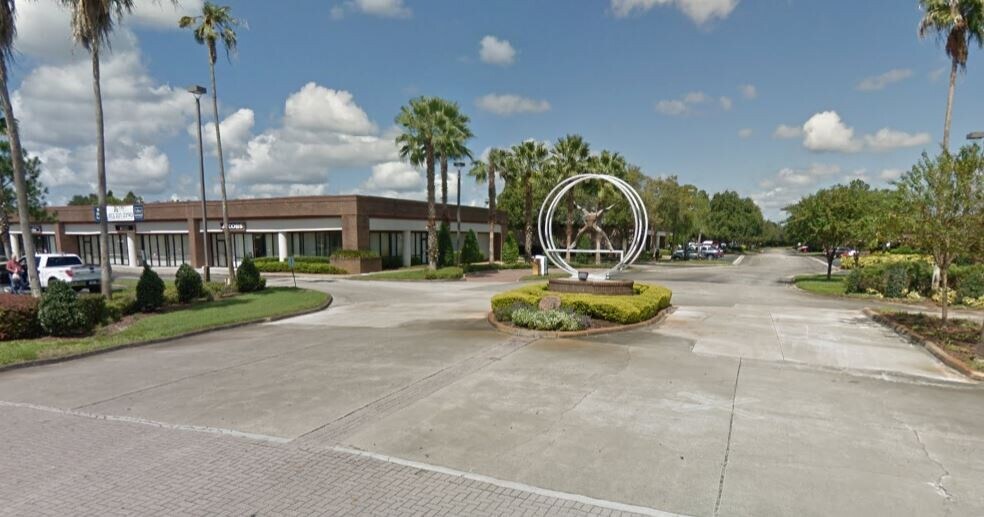 More Photos Of 5483 W Waters Ave, Tampa Office For Lease