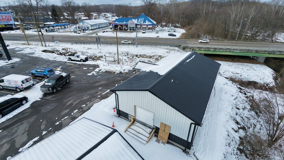 More Photos Of 6433, Barboursville Freestanding For Lease