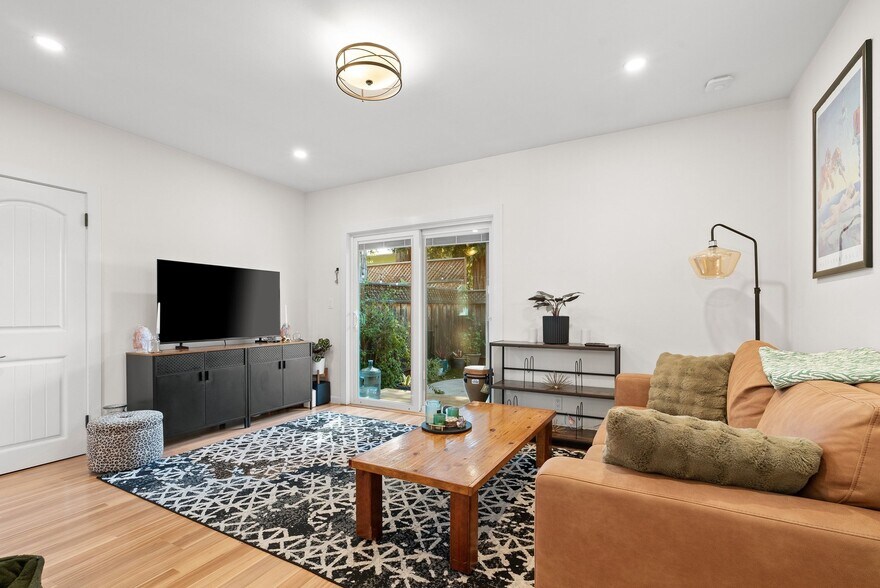 More Photos Of 420 Capitola Road Ext, Santa Cruz Apartments For Sale