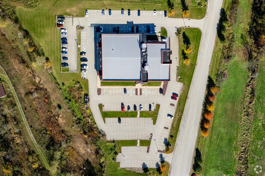 More Photos Of 631 Excel Dr, Mount Pleasant Medical For Lease