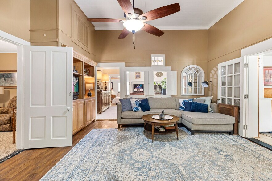 More Photos Of 2 FM 289, Comfort Specialty For Sale