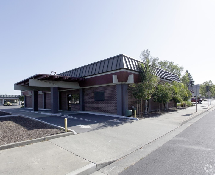 More Photos Of 840 Jefferson Blvd, West Sacramento Bank For Lease
