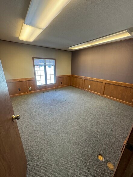More Photos Of 200 E Wisconsin St, Seymour Township Office For Sale