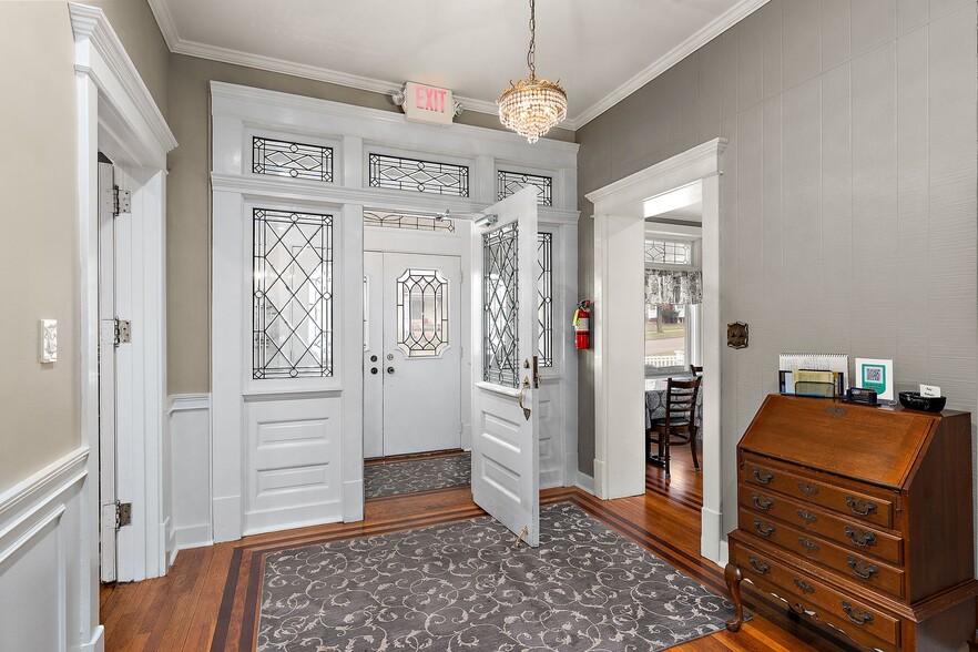 More Photos Of 106 Meyers Ave, Meyersdale Hospitality For Sale