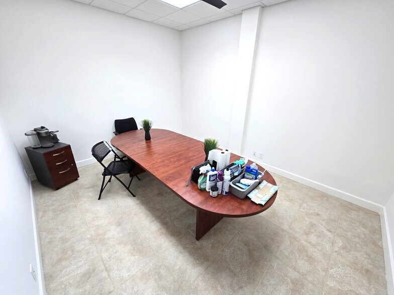 More Photos Of 11931-11971 NW 37th St, Coral Springs Warehouse For Lease