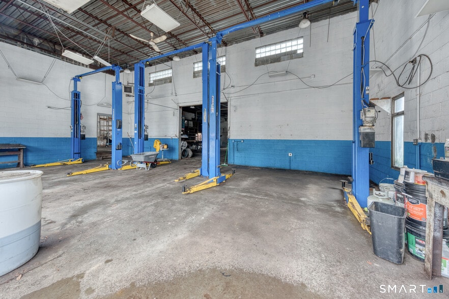 More Photos Of 860 Stafford Rd, Storrs Mansfield Industrial For Sale