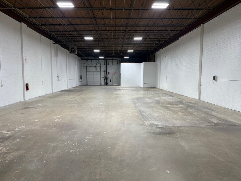 More Photos Of 4507 Mills Pl SW, Atlanta Warehouse For Lease