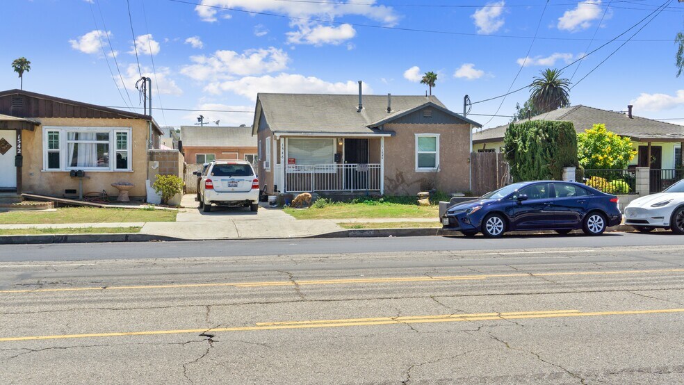 More Photos Of 1546 W 223rd St, Torrance Multifamily For Sale
