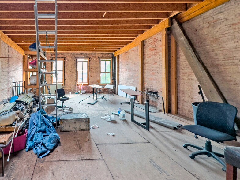 More Photos Of 26 S Perry St, Montgomery Office For Sale