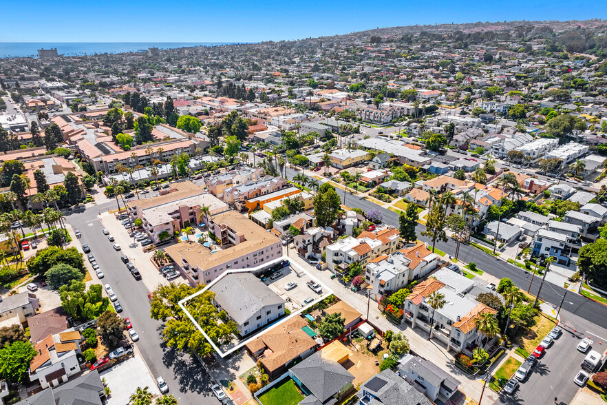 Primary Photo Of 1948 Emerald St, San Diego Apartments For Sale