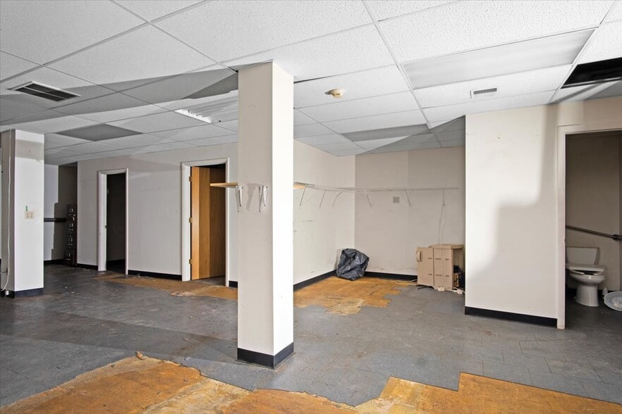 More Photos Of 116 Franklin Ave, Scranton Storefront Retail Office For Sale