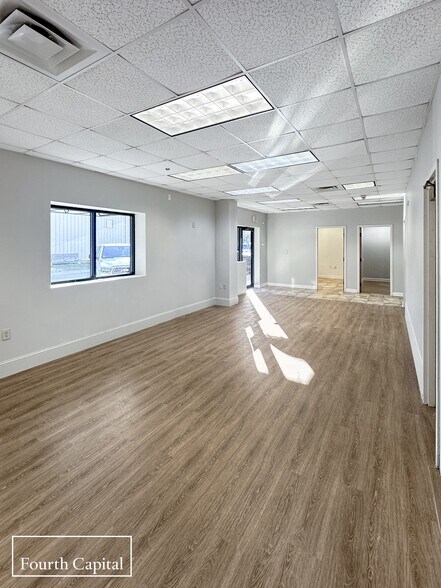 More Photos Of 396 Senoia Rd, Tyrone Light Manufacturing For Lease