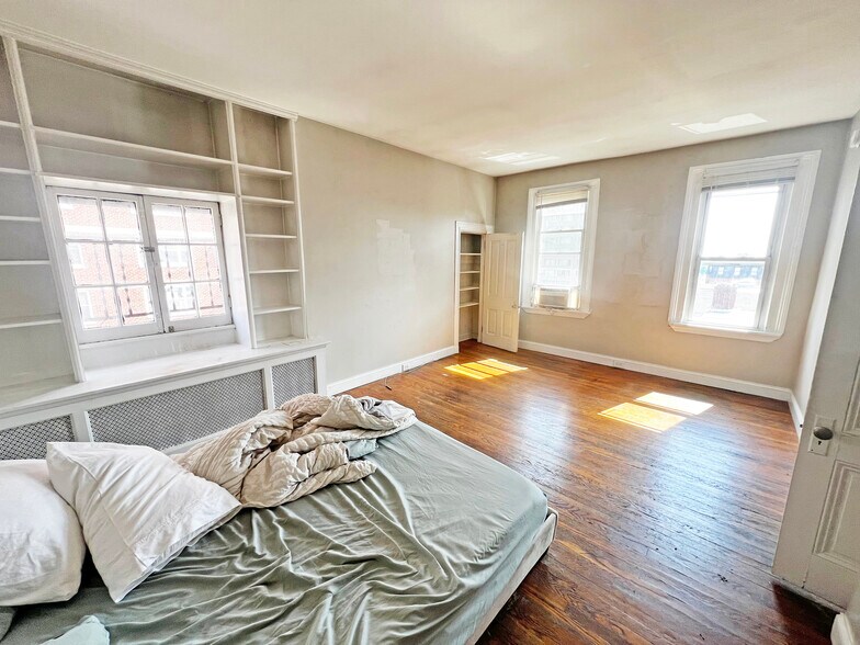 More Photos Of 1041 St. Paul St, Baltimore Apartments For Sale