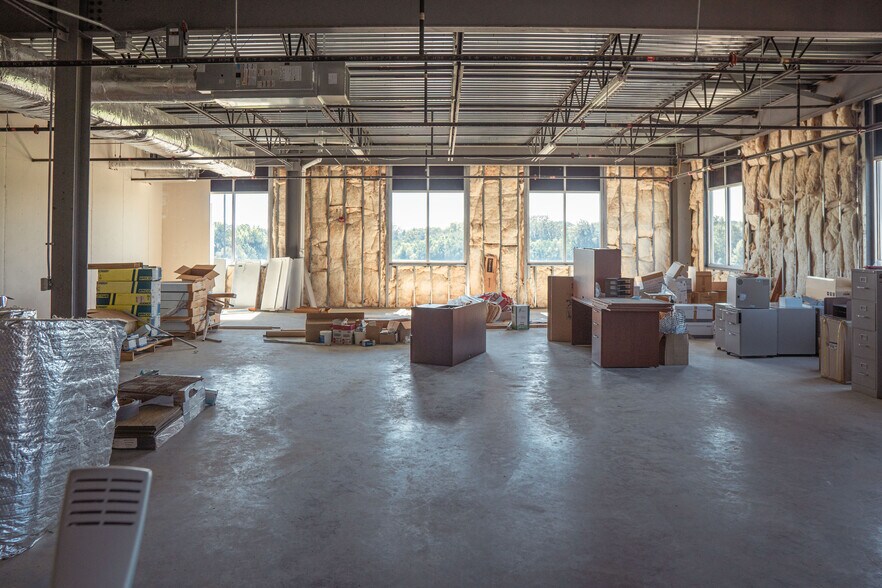 More Photos Of 163 River Oaks Dr, Canton Medical For Lease