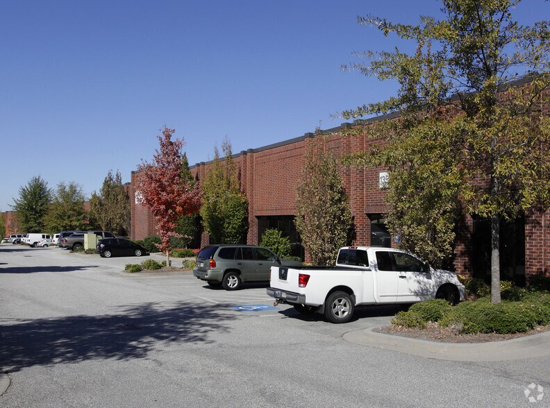 More Photos Of 3939 Royal Dr NW, Kennesaw Distribution For Lease