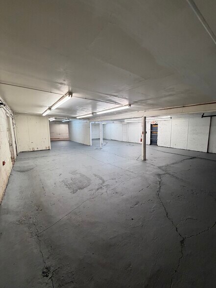 More Photos Of 1010 N Tennessee St, McKinney Freestanding For Sale