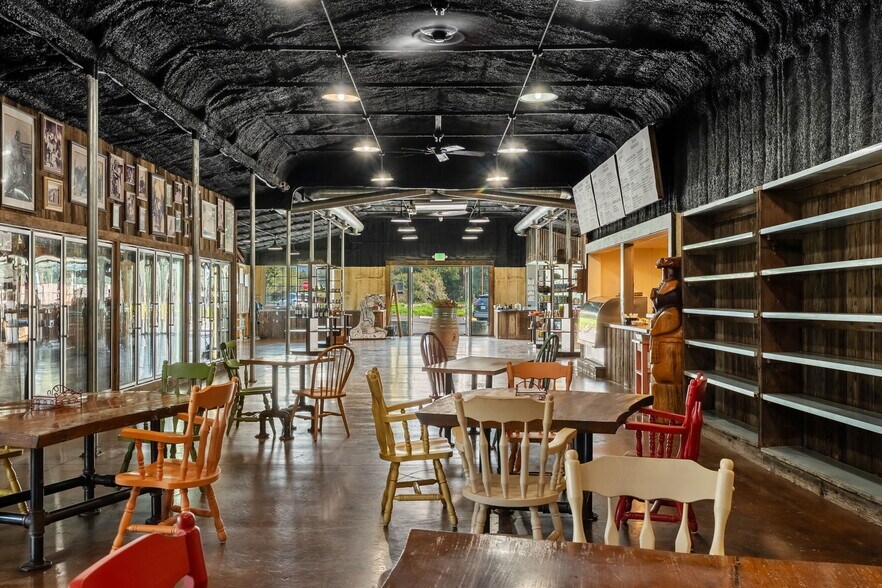 More Photos Of 3106 Golden Gate Dr, Napa Flex For Sale