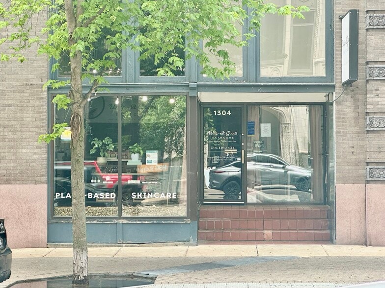 More Photos Of 1300 Washington Ave, Saint Louis Storefront For Sale