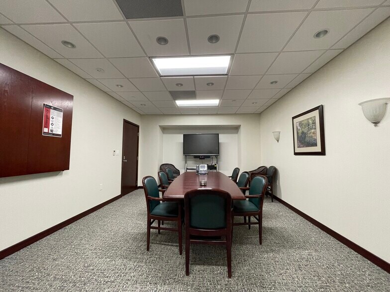 More Photos Of 1 Energy Pl, Pensacola Office For Sale