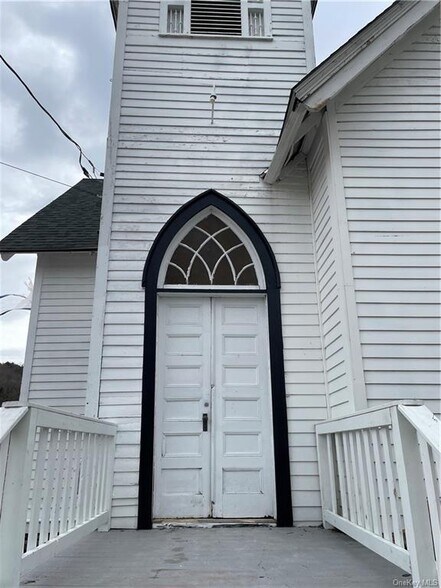 More Photos Of 12 Short Ave, Parksville Religious Facility For Sale