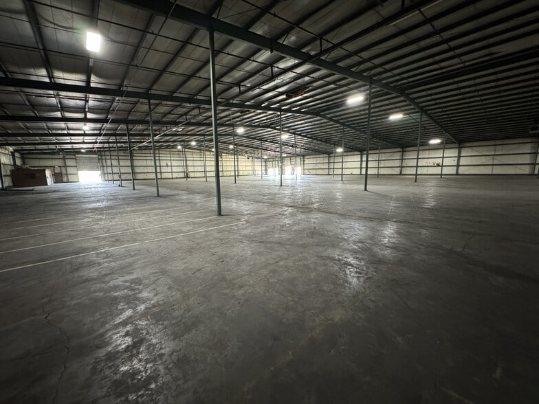 More Photos Of 512 Matthews Dr, Canton Manufacturing For Lease