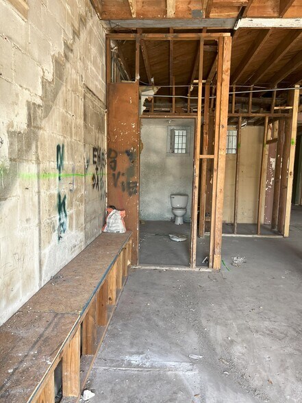 More Photos Of 9611 San Jose Blvd, Jacksonville Storefront Retail Office For Sale