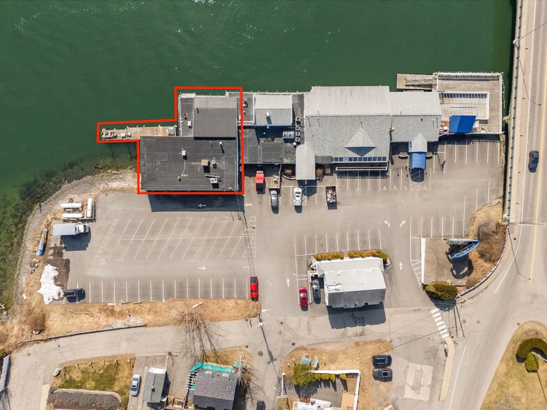 More Photos Of 9 Water St, Kittery General Retail For Lease