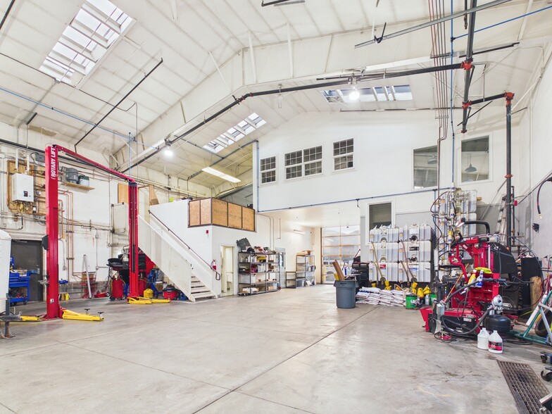 More Photos Of 3930 Woodside Blvd, Hailey Industrial For Sale