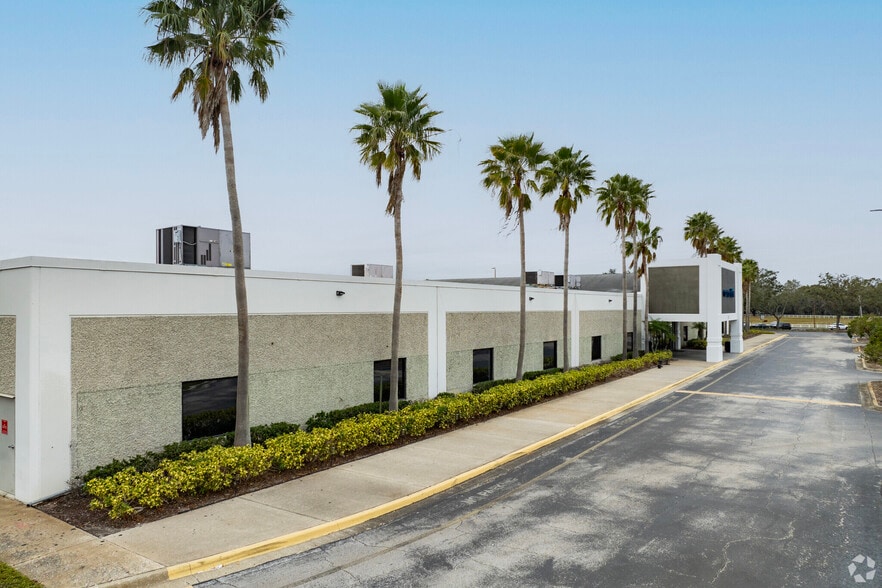 More Photos Of 6302 E Dr Martin Luther King Jr Blvd, Tampa Office For Lease