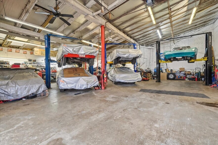 More Photos Of 409 W Gambier St, Mount Vernon Light Manufacturing For Sale