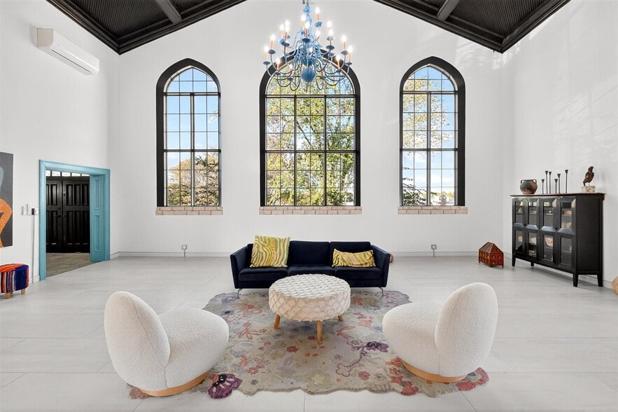 More Photos Of 1034 S Kingshighway Blvd, Saint Louis Office For Sale