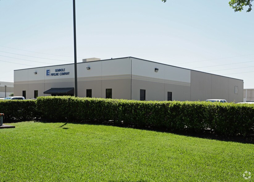 More Photos Of 1125 W Park One Dr, Sugar Land Warehouse For Sale