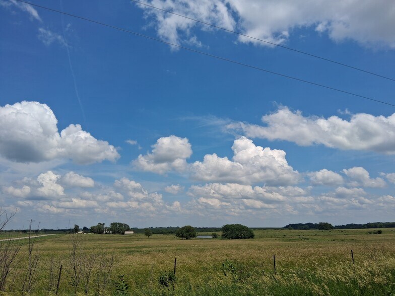 More Photos Of 6841 E US Highway 56, Overbrook Land For Sale