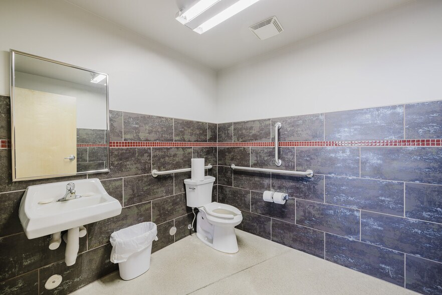 More Photos Of 1025 Carlin Trend Dr, Carlin Service For Sale