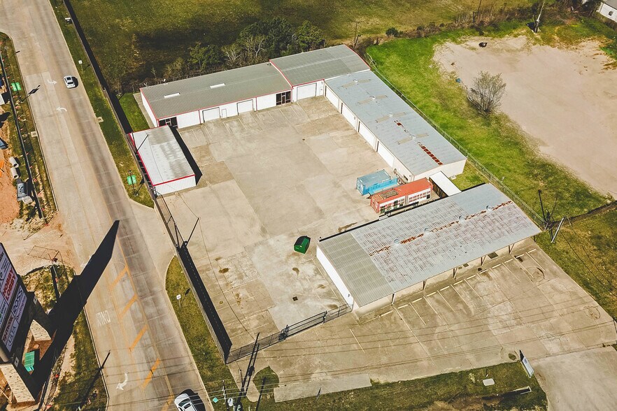 More Photos Of 21262 US Highway 59, New Caney Manufacturing For Sale