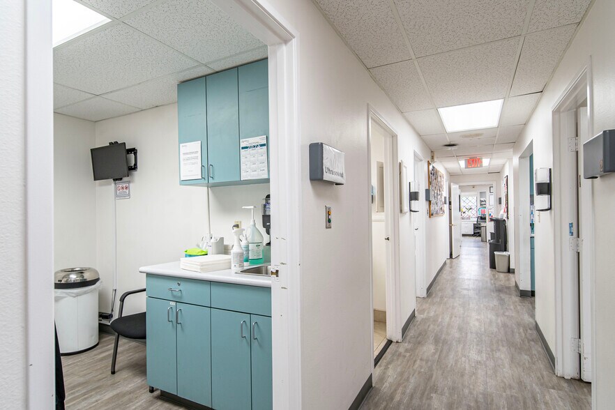 More Photos Of 315 E Route 66, Glendora Healthcare For Lease